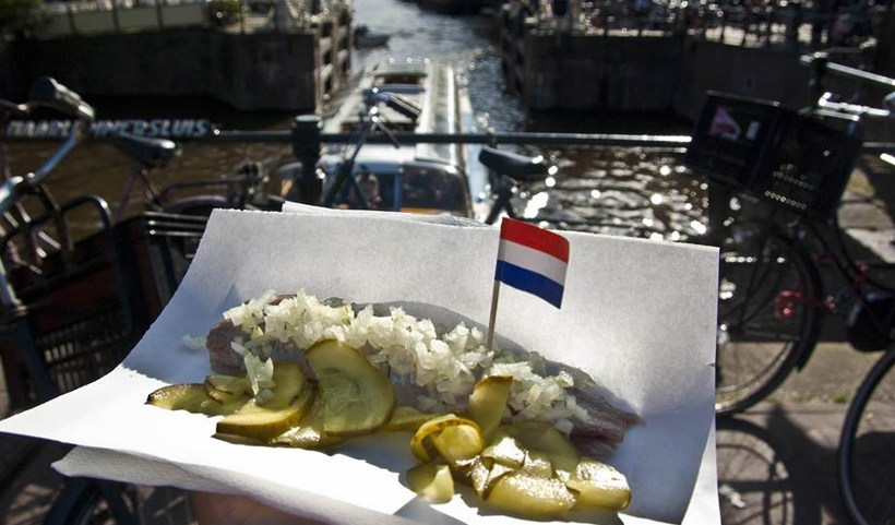 Еда в Амстердаме, селёдка
